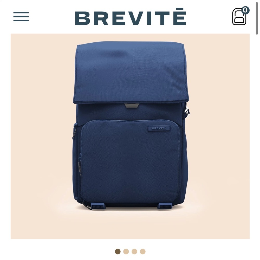brevitē • the runner photo (moonlit blue)